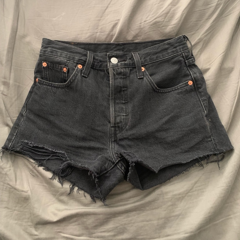 Black 501 Levi Shorts Size 25
